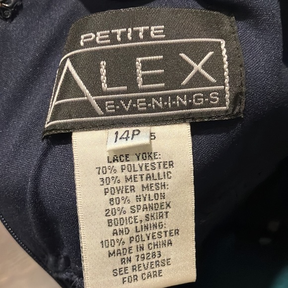 ALEX EVENINGS size 14 petite navy blue evening dress - Picture 6 of 6